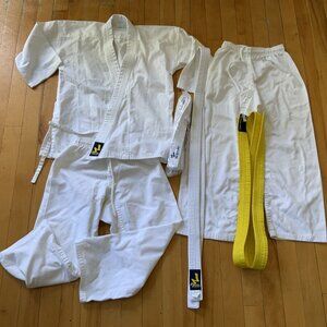 Kid's Martial Arts Uniform With Belts
